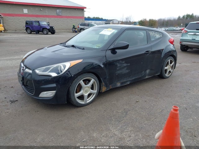 HYUNDAI VELOSTER BASE W/RED/BLACK - 2