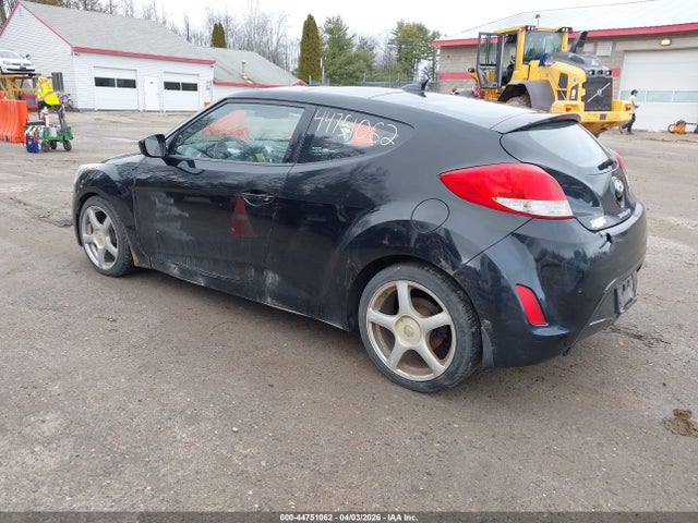 HYUNDAI VELOSTER BASE W/RED/BLACK - 3