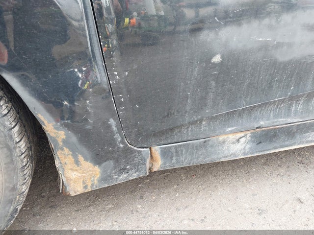 HYUNDAI VELOSTER BASE W/RED/BLACK - 6