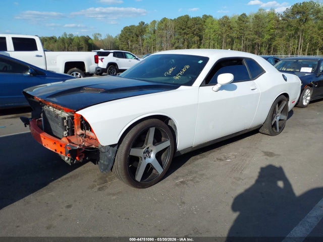 2016 Dodge CHALLENGER SRT 392 — фото 2