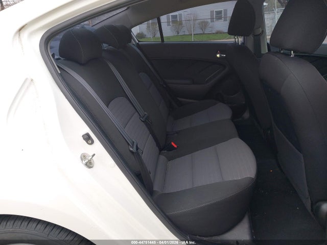 KIA FORTE S - 8