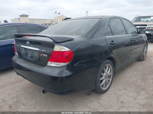TOYOTA CAMRY - 4