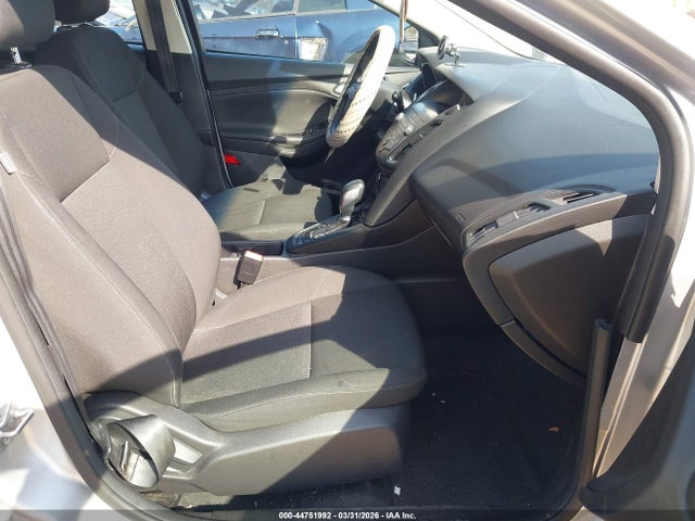 FORD FOCUS SE - 5