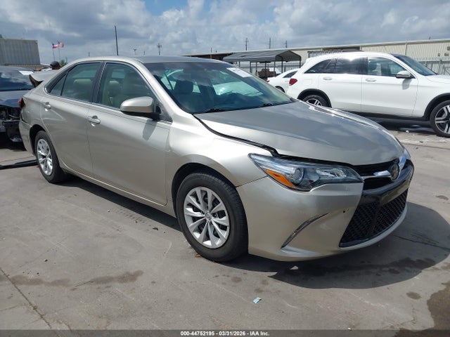 2015 TOYOTA CAMRY LE