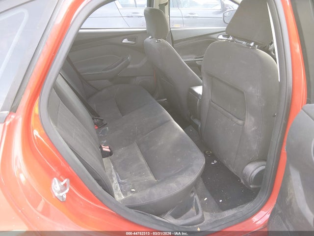 FORD FOCUS SE - 8