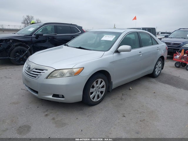 TOYOTA CAMRY - 2