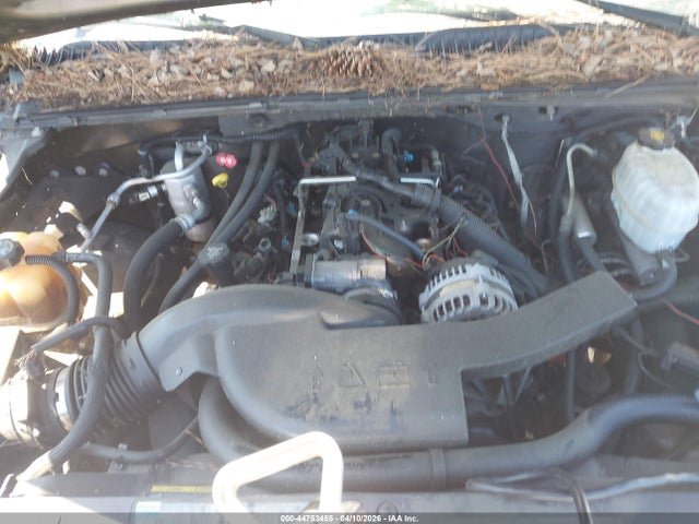 CHEVROLET AVALANCHE 1500 - 10