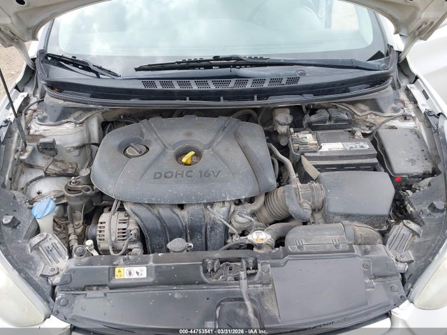 HYUNDAI ELANTRA SE - 10