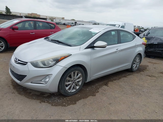 HYUNDAI ELANTRA SE - 2