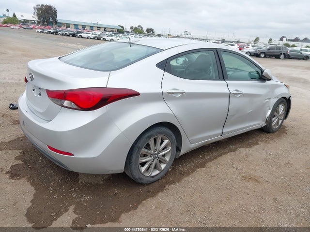 HYUNDAI ELANTRA SE - 4