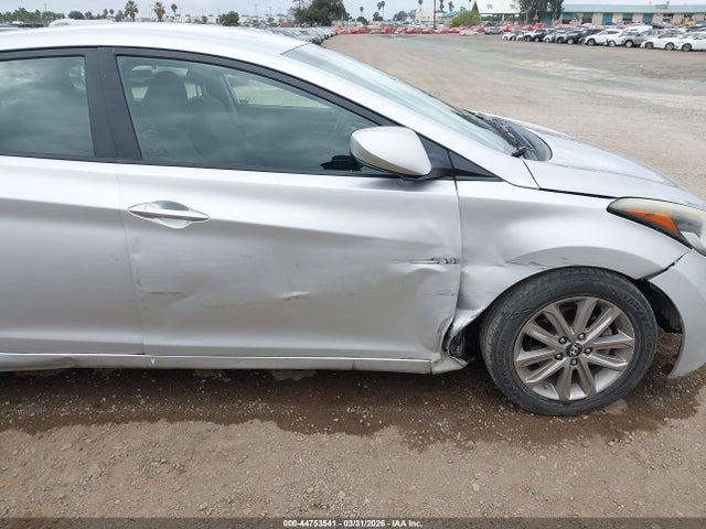 HYUNDAI ELANTRA SE - 6