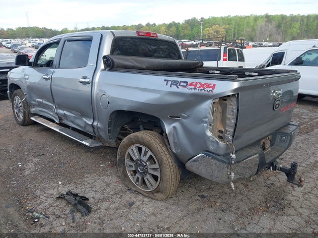 TOYOTA TUNDRA - 3