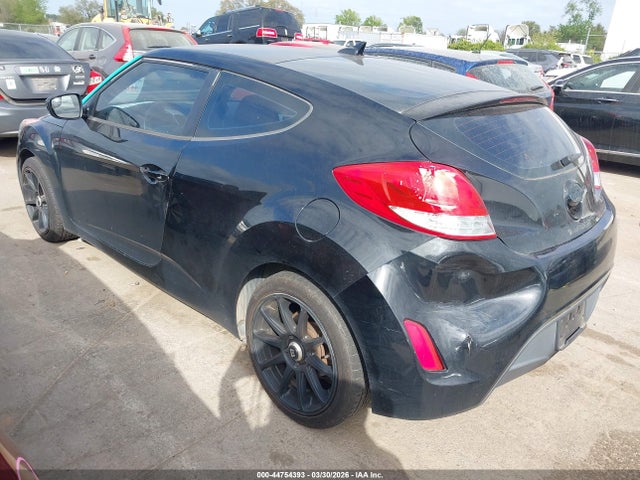 HYUNDAI VELOSTER - 3