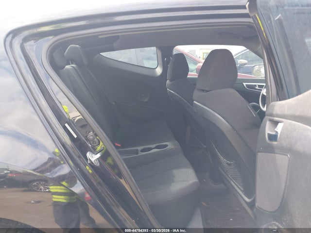 HYUNDAI VELOSTER - 8