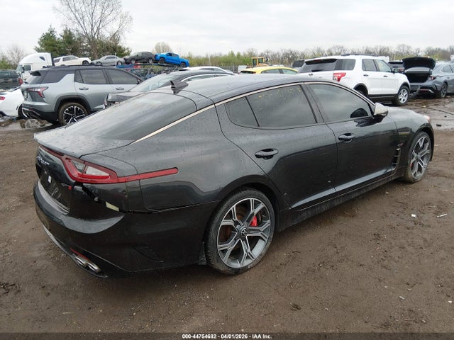KIA STINGER - 4