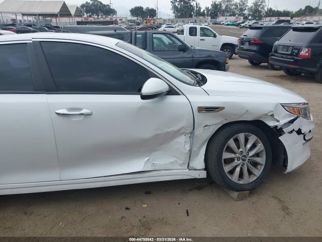 2017 KIA OPTIMA LX photo 6