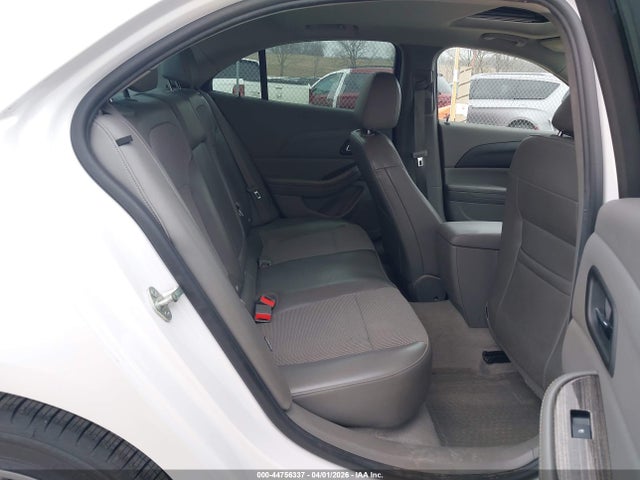 CHEVROLET MALIBU 1LT - 8