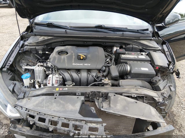 HYUNDAI ELANTRA VALUE EDITION - 10