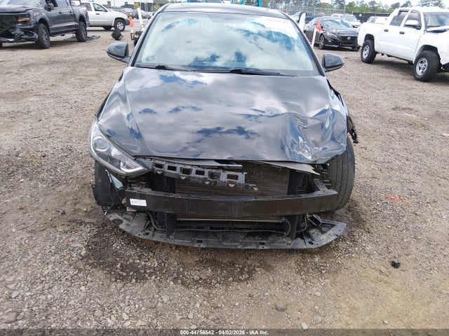 HYUNDAI ELANTRA VALUE EDITION - 6