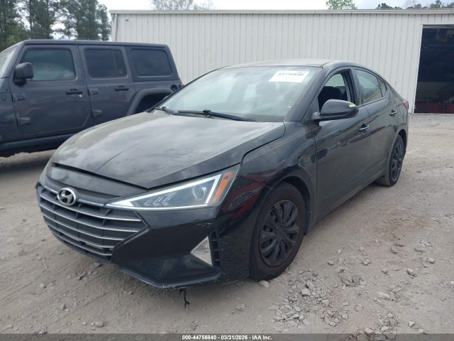 HYUNDAI ELANTRA SE - 2