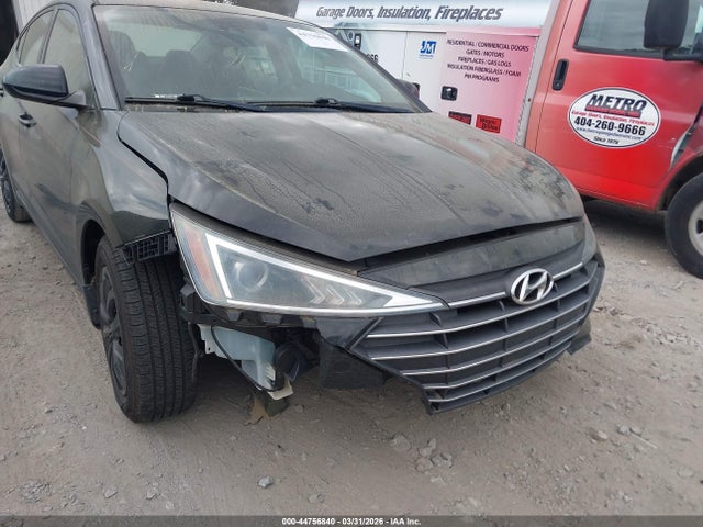 HYUNDAI ELANTRA SE - 6