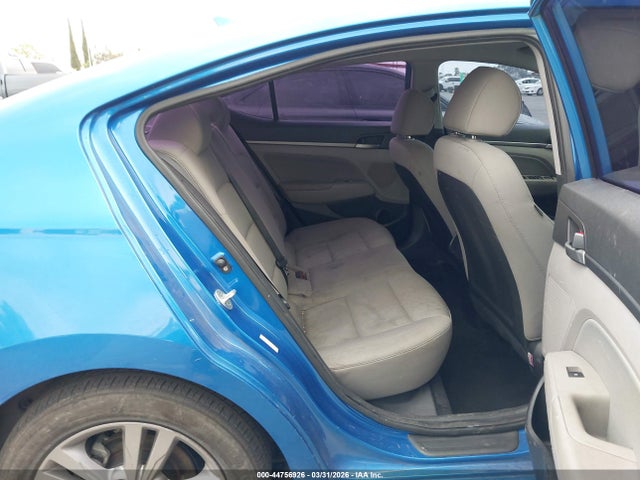 HYUNDAI ELANTRA SEL - 8