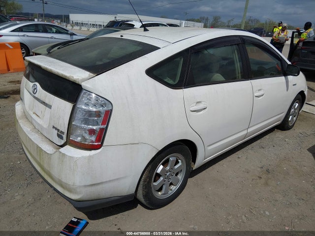 TOYOTA PRIUS - 4