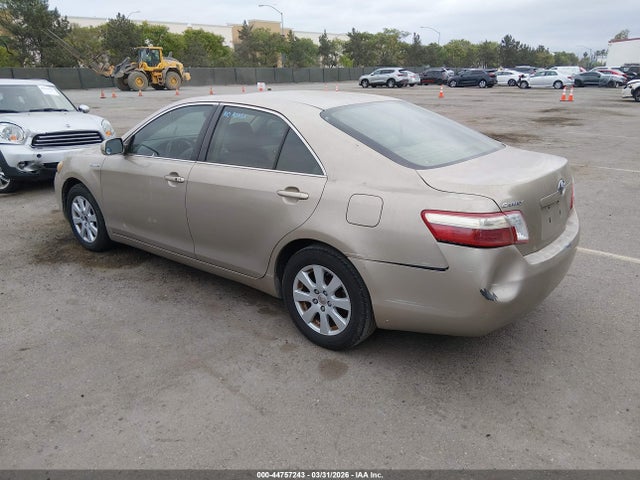 TOYOTA CAMRY - 3