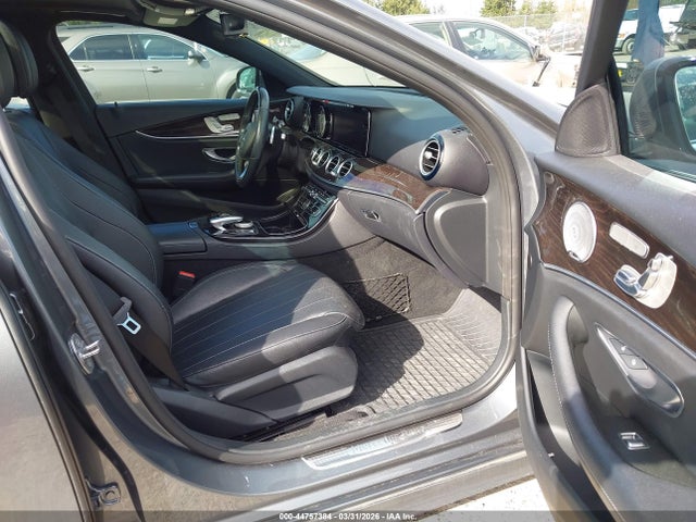 MERCEDES-BENZ E-CLASS - 5