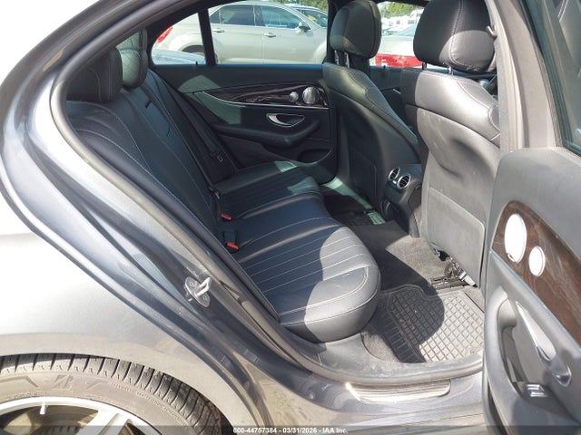 MERCEDES-BENZ E-CLASS - 8