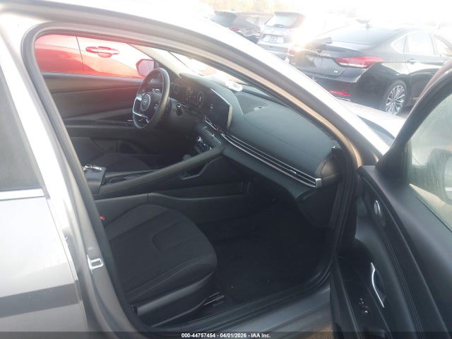 HYUNDAI ELANTRA SEL CONVENIENCE - 5