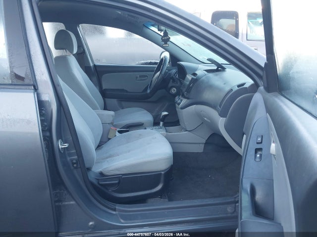 HYUNDAI ELANTRA SE - 5