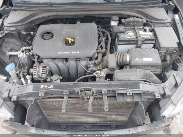 HYUNDAI ELANTRA SE - 10