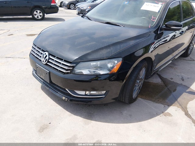 2012 Volkswagen PASSAT 2.0L TDI SEL PREMIUM photo 2