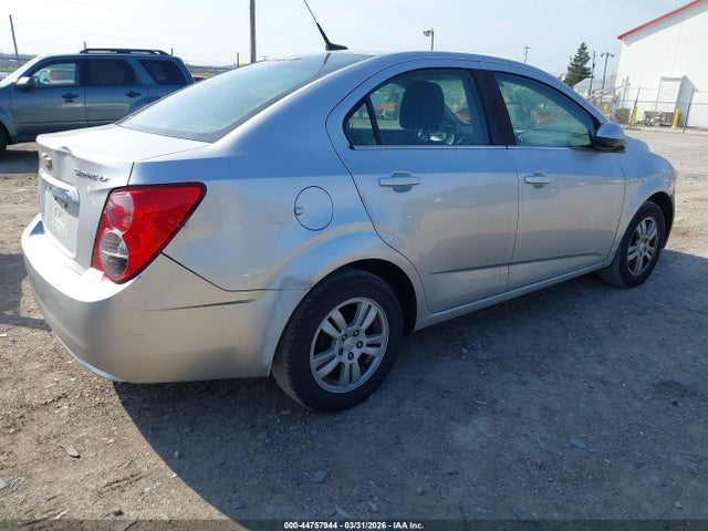 CHEVROLET SONIC LT AUTO - 4