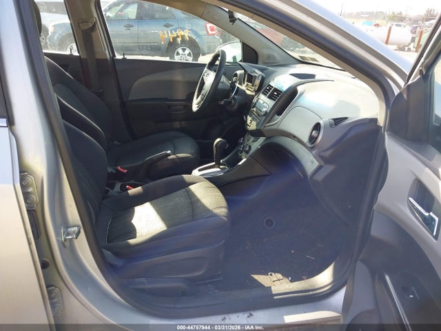 CHEVROLET SONIC LT AUTO - 5