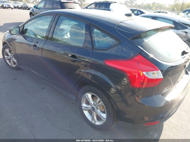 FORD FOCUS SE - 3