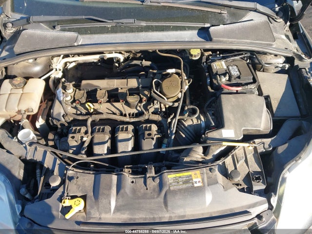 FORD FOCUS SE - 10