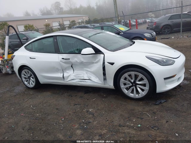 2022 Tesla MODEL 3 REAR-WHEEL DRIVE — миниатюра 13