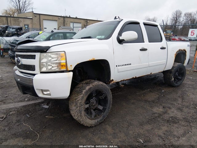CHEVROLET SILVERADO 1500 LT1 - 2