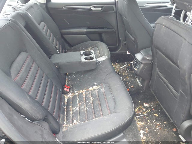 FORD FUSION SE - 8