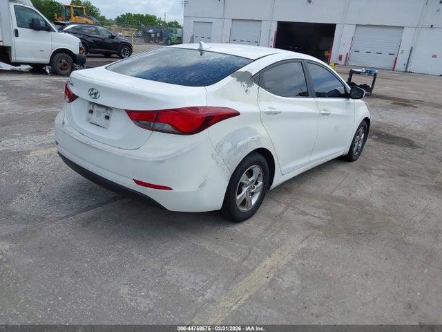 HYUNDAI ELANTRA SE - 4