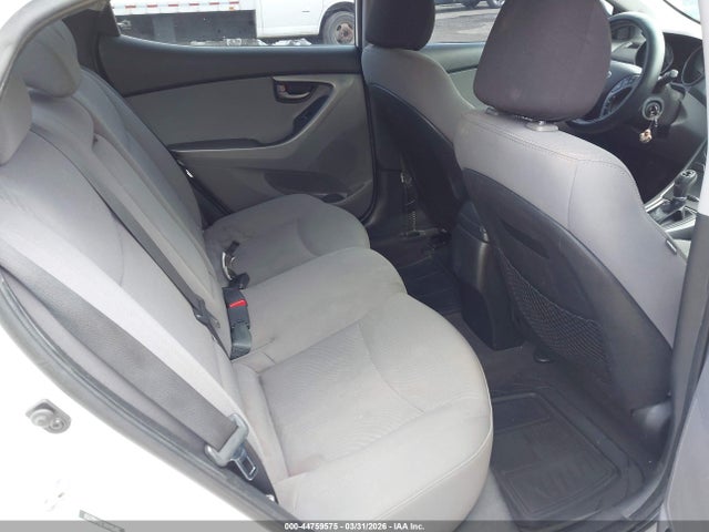 HYUNDAI ELANTRA SE - 8