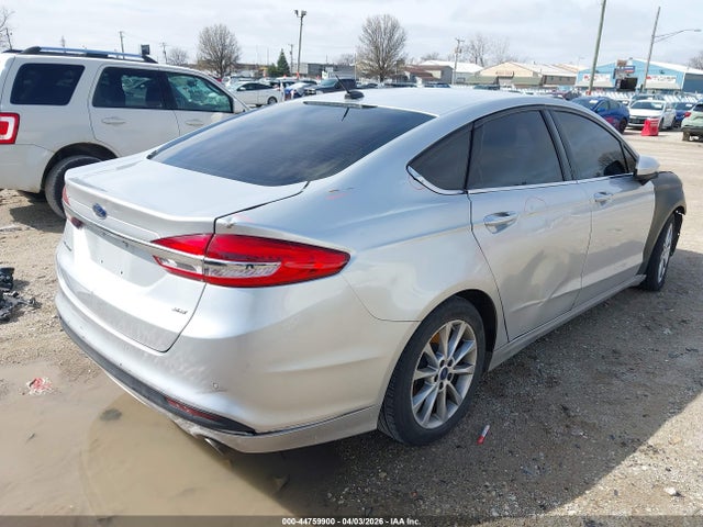 FORD FUSION SE - 4