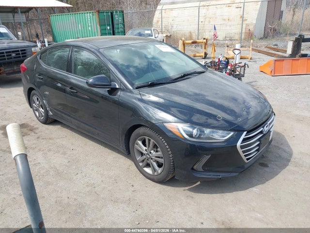 HYUNDAI ELANTRA SE - 1