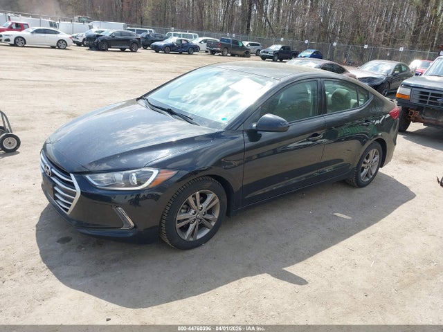 HYUNDAI ELANTRA SE - 2