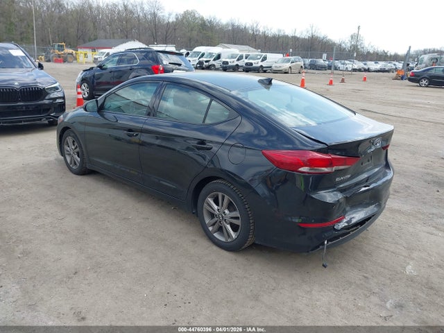 HYUNDAI ELANTRA SE - 3