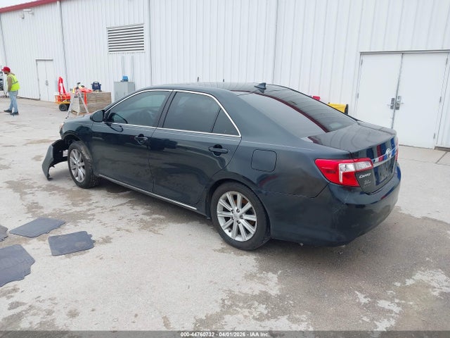 TOYOTA CAMRY - 3