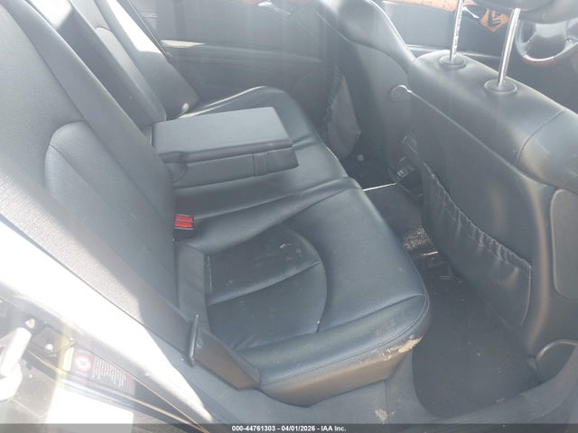 MERCEDES-BENZ E-CLASS - 8