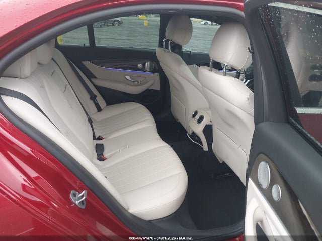 MERCEDES-BENZ E-CLASS - 8